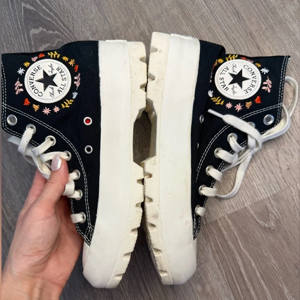 Converse 'It's Okay To Wander” Embroidered Lugged High Platform Shoes Size 7.5